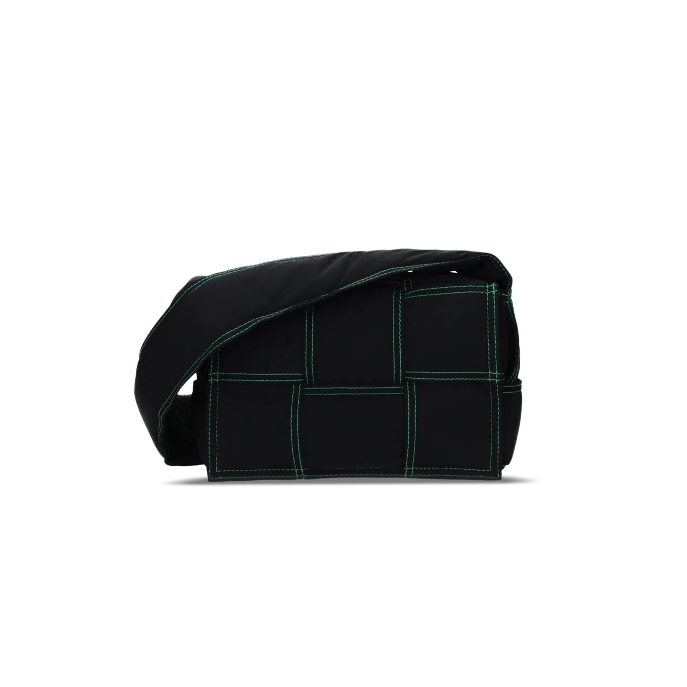 BOTTEGA VENETA SMALL PADDED TECH CASSETTE BAG 795675V4GT11091 (23*14*7.5cm)